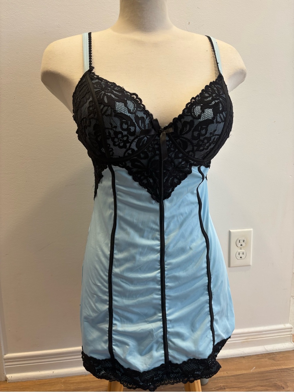 La Vie En Rose Light Blue Chemise with Black Lace Trim